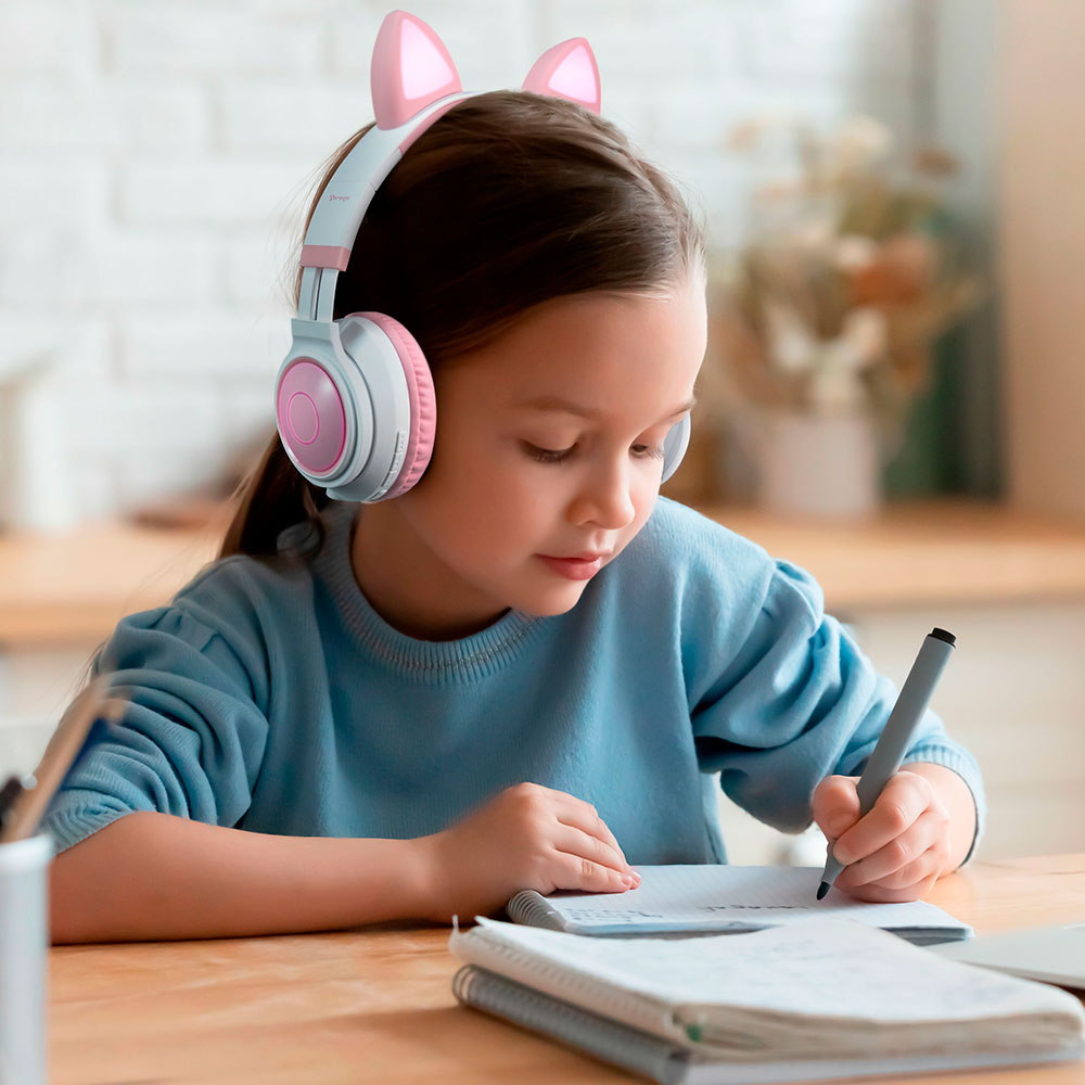 Vorago HPB-300-K Audifonos Inalambricos Diadema USB Tipo C RGB Manos Libres Musica por 6 Horas Diseño Especial